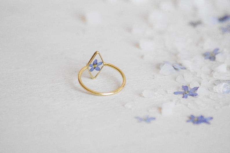 US size 6, 7 or 8 / Forget me not ring Diamond ring Resin ring Pressed flower Delicate ring Romantique Boho Little flower Gold plated Mother image 5