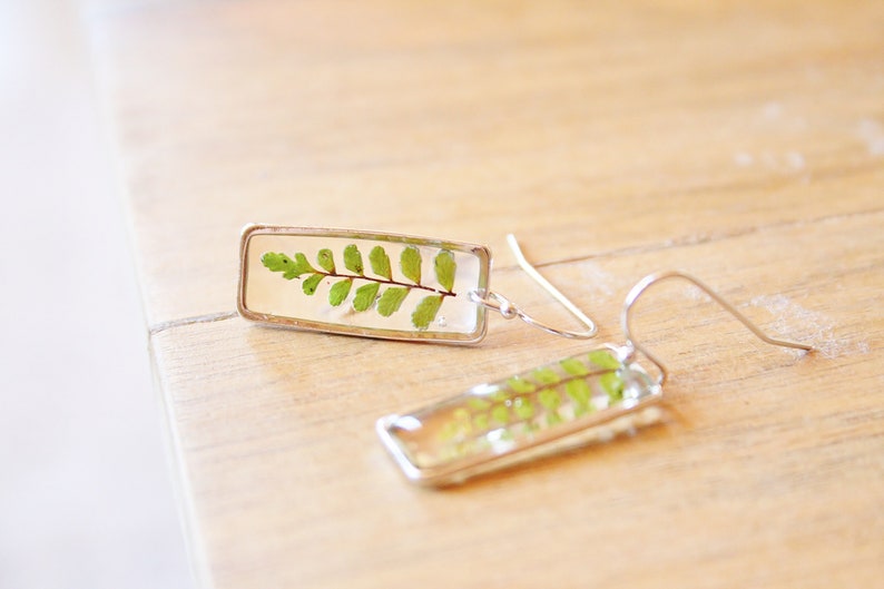 Fern earrings Veritable fern leaves Geometrical earrings Minimalist jewelry Nature jewels Gift for her Fern in resin Elegant earrings image 2