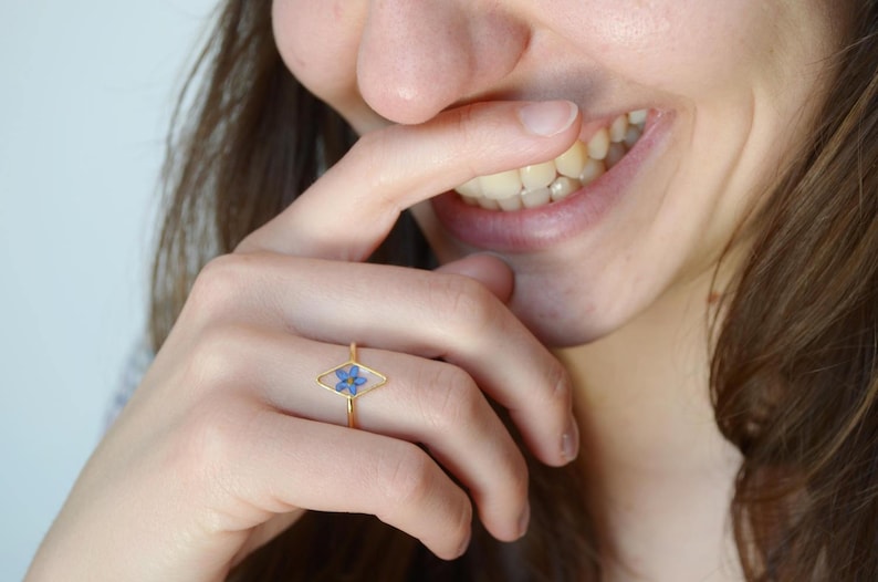 US size 6, 7 or 8 / Forget me not ring Diamond ring Resin ring Pressed flower Delicate ring Romantique Boho Little flower Gold plated Mother image 6