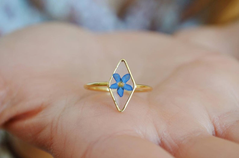 US size 6, 7 or 8 / Forget me not ring Diamond ring Resin ring Pressed flower Delicate ring Romantique Boho Little flower Gold plated Mother image 3