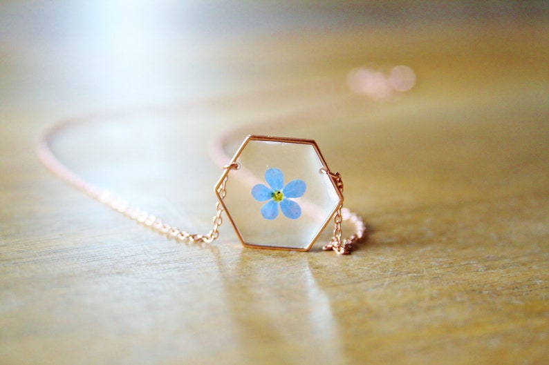 Collier Myosotis Chaine plaquée or rose, or jaune ou rhodium, Bijou Geometrique Résine Bijou botanique Vraie fleur bleue Fleur pressée Bleu image 4