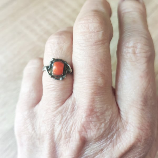 Mid Century Vintage Modernist ORNO? Poland Ring With Coral