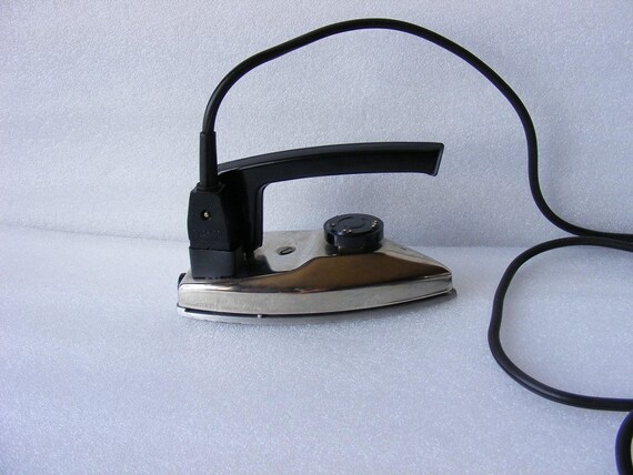 Vintage Electric Travel Iron Folding Travel Iron Electric iron Travelling Iron Bakelite Handle