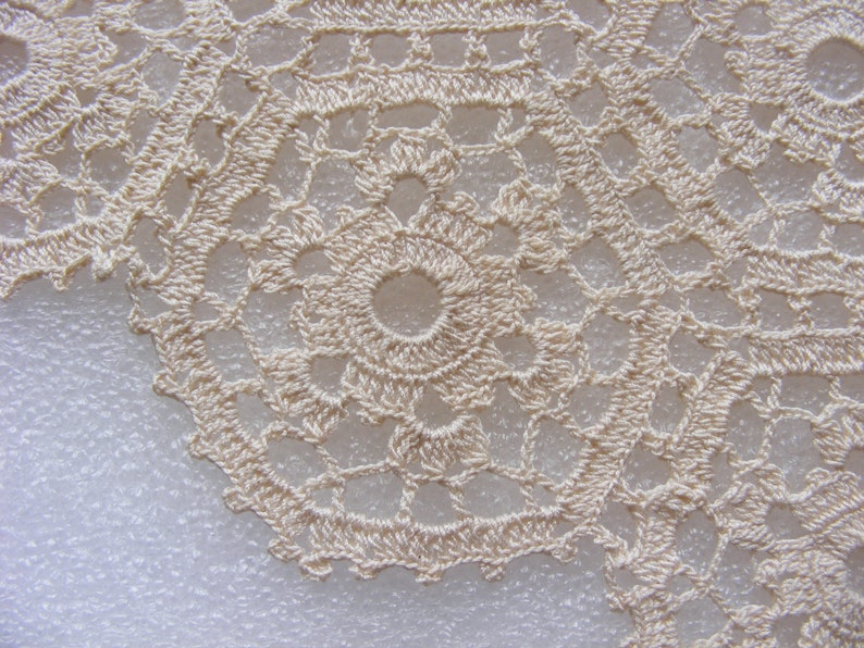 Vintage Crochet Doily Table Runner Table decoration