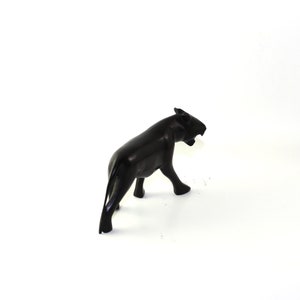 Cheetah, ebony Wood, figurine, ornament, hand carved cheetah, african home deco, african decor, cheetah decor, gift for cheetah lover image 3