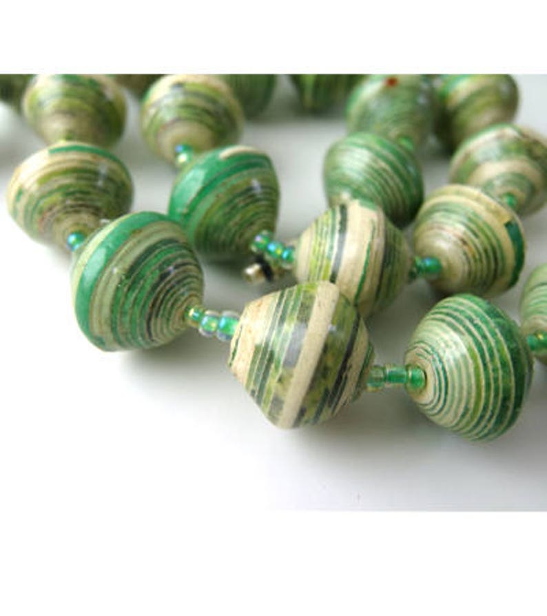 Necklace in green handmade with rolled paper beads. A beautiful venus charm jewellery necklace. An everyday jewelry gift for women image 1