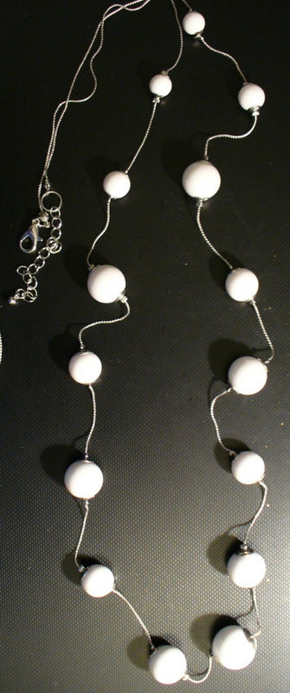 Shiny Celluloid Bauble Silver Tone Necklace