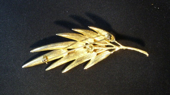 Textured Gilt Leaf Brooch - image 2