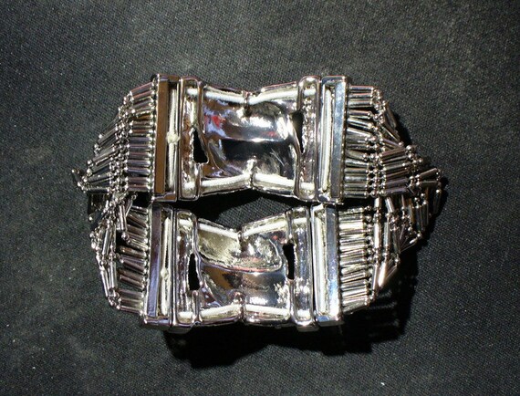 Complex Silver Tone Stretch Bracelet - image 3