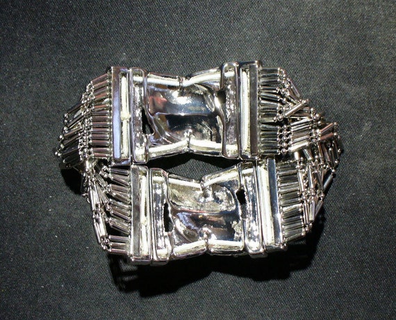 Complex Silver Tone Stretch Bracelet - image 4