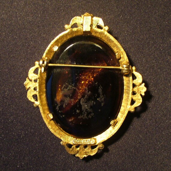 Florenza Cameo Gold Toned Brooch - image 3