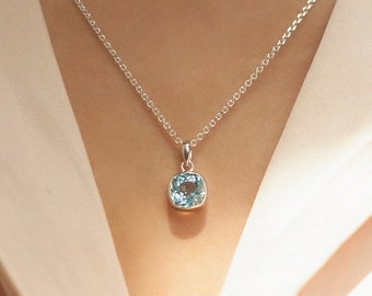 Blue Topaz Pendant in 925 Silver, 45cm Silver Chain, Squre Cut Topaz Stone, Natural Gemstone Jewellery, December Birtstone