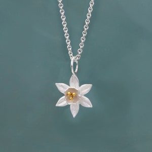 Sterling Silver Daffodil Necklace: 18k Gold Detail, Floral Pendant
