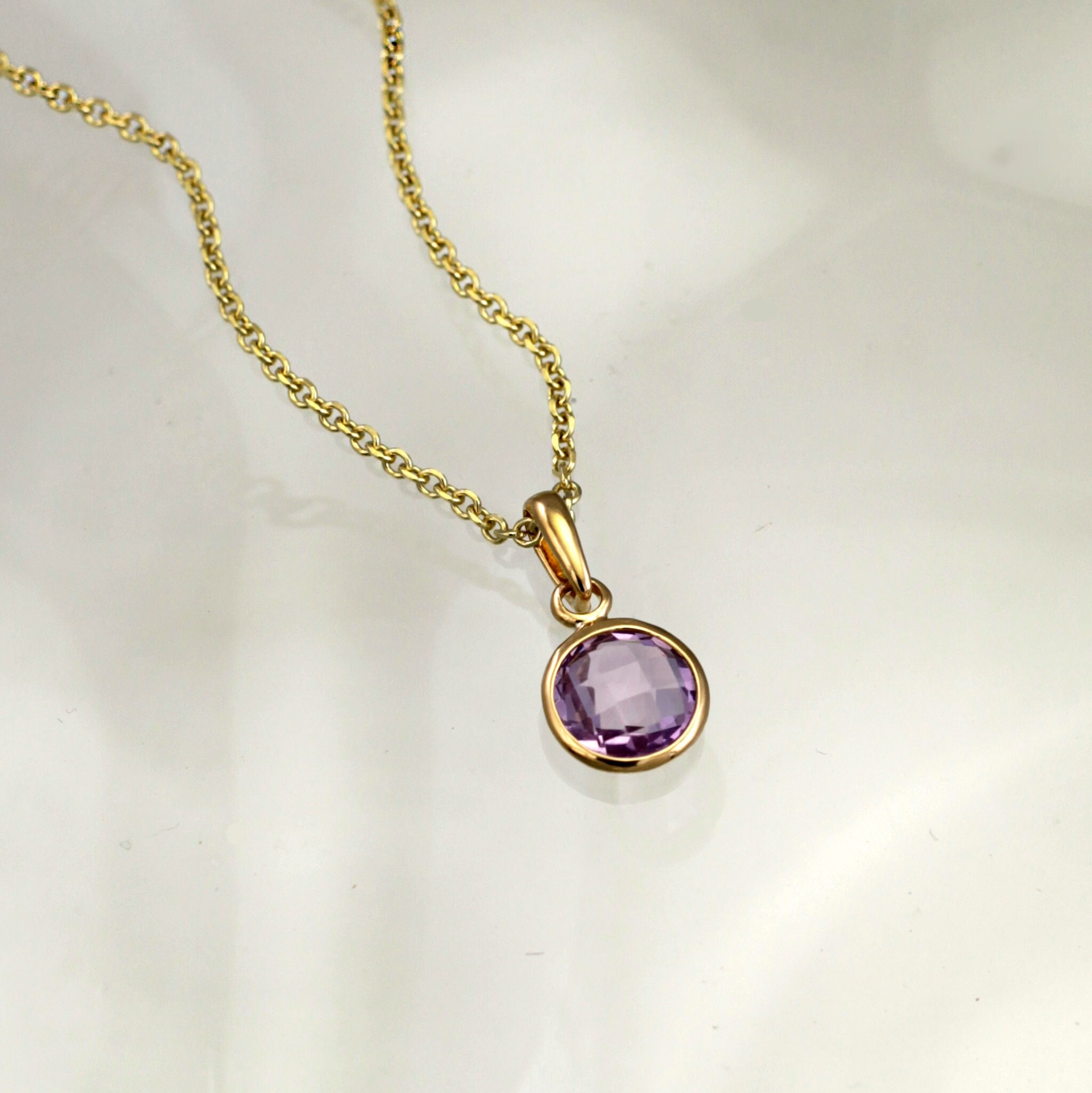 Collier Triquetra en pierre améthyste