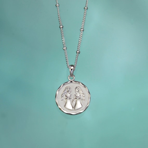 Collana in argento sterling con zirconi cubici e pietra portafortuna: gioielli delicati da indossare a strati - Italia