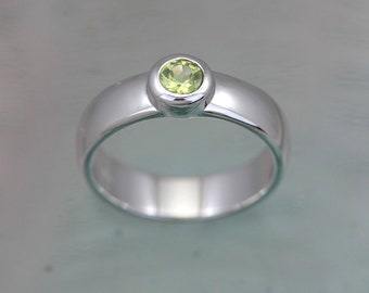Silver Solitaire Ring With Peridot Gemstone, Silver Gemstone Ring, August Birthstone, Cocktail Ring, 925 Silver