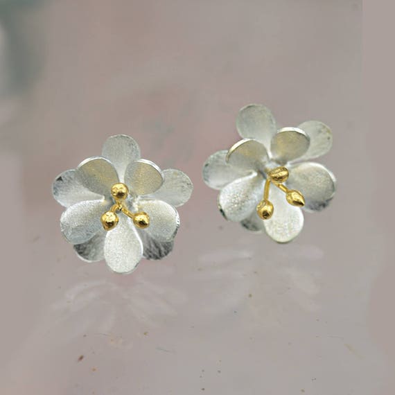 Sterling Silver Daisy Stud Earrings: Botanical Bridal Jewelry