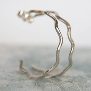 Zilveren Wiggle Hoop Oorbellen, Wave Hoepels