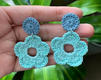Baby Blue Crochet 70s Inspired Daisy Stud Earrings, Boho Earrings, Handmade Earrings, Hippie Earrings, Latina Owned, Ojitos Alegres