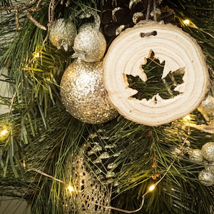 Maple Leaf Ornament, Handmade Wooden Ornament, Rustic Decoration, Leaf Keepsake, Cabin Decor, Gift for Naturalist, Recycled Christmas Tree