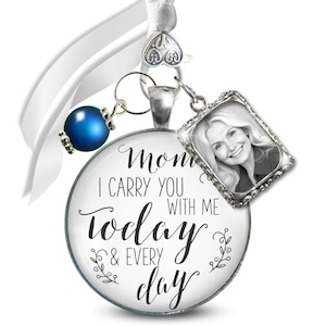 Charm bouquet commémoratif - Cadeau personnalisé pour la mariée en l'honneur de sa mère décédée lors d'un mariage - Perle bleue faite main, carte, options photo