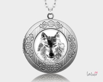 Locket Medallion WOLF