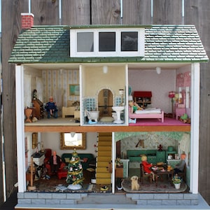 Vintage Mid Century Dollhouse