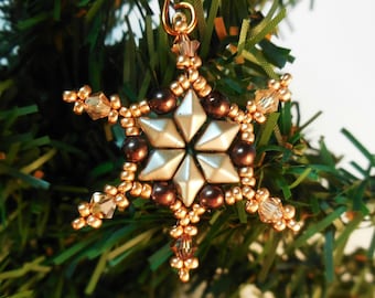 Beaded Snowflake Pattern - Christmas Beading Patterns - Beaded Christmas Ornament Patterns - DIY Christmas Ornaments - DIY Christmas Decor