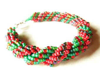 Christmas Beading Patterns - Seed Bead Patterns - Beaded Bracelet Patterns - Beading Tutorials and Patterns - Holly Rope Bracelet