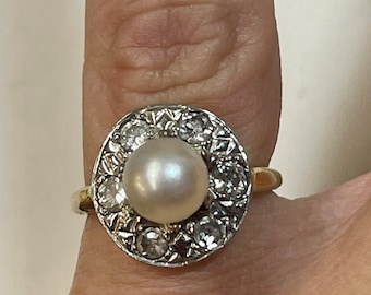 Stunning Genuine Pearl & Diamond Vintage 14 Kt Ring