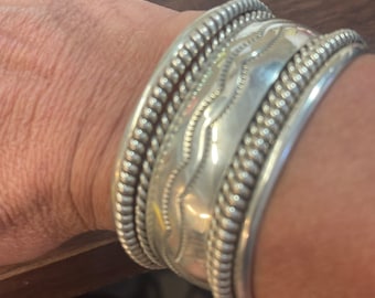 Genuine Tahe Navajo Sterling Silver Cuff Bracelet Vintage