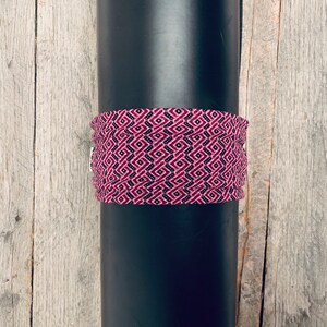 Mat Keeper pink and navy geometric image 1