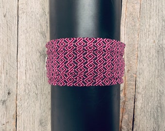 Mat Keeper pink and navy geometric