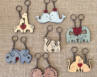 Llaveros entrelazados / Llaveros de madera / Jirafa, ballena, elefante, dinosaurio, ardilla, gato, erizo