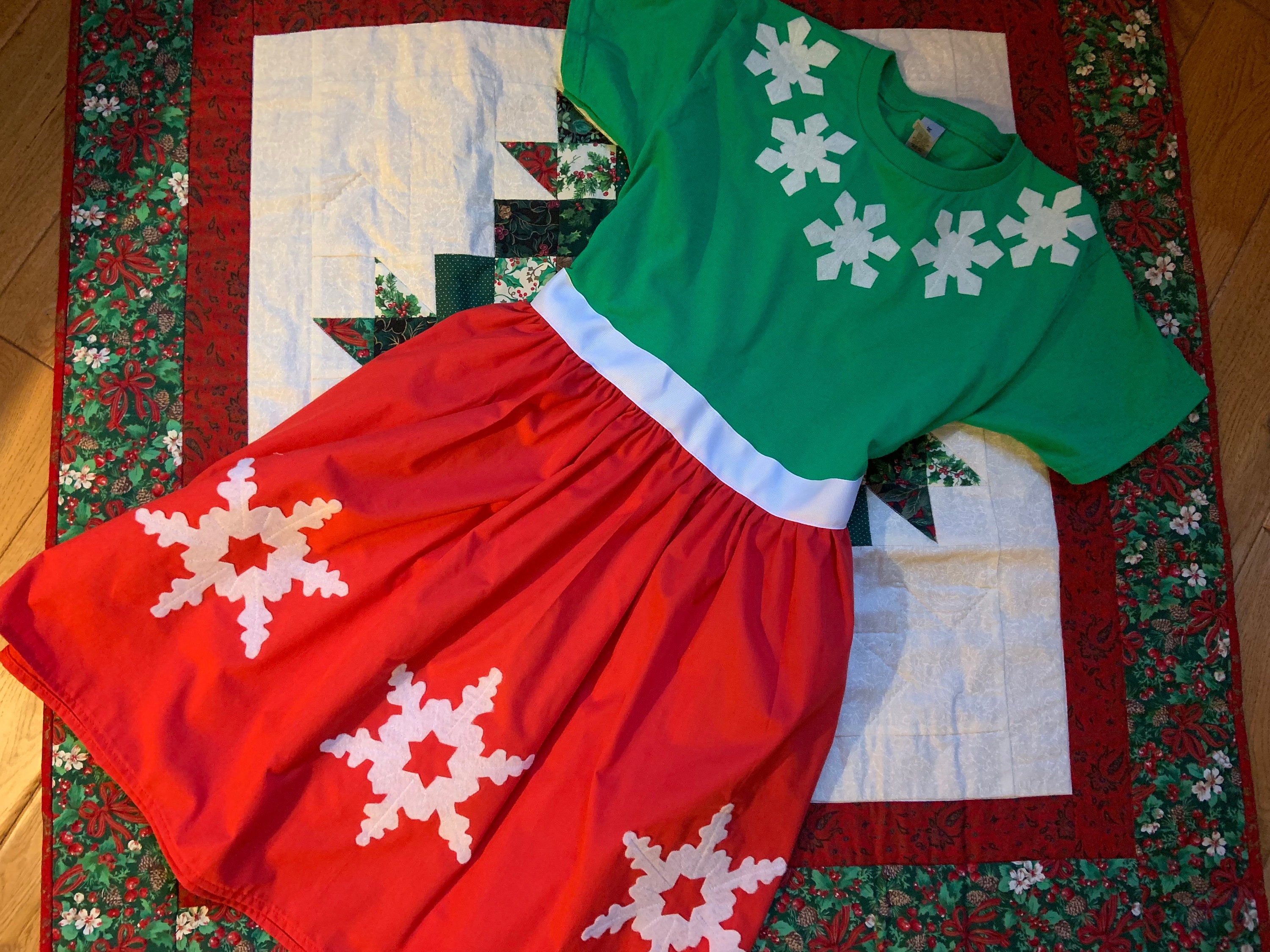 Minnie Mouse-inspired Christmas Snowflake Comfy T-shirt Dress for Girls,  Sizes XS, S, M, L, and XL - Etsy