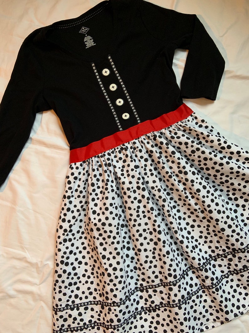 M sizes S Cruella from 101 Dalmatians-inspired Comfy T-shirt dress and XL L
