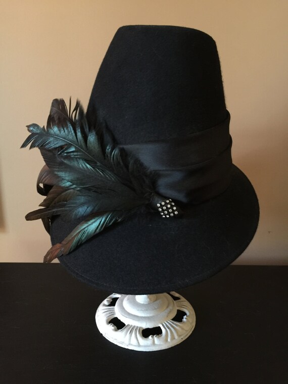 Black Hat, Vintage Cloche Hat, Wool Hat, Vintage W