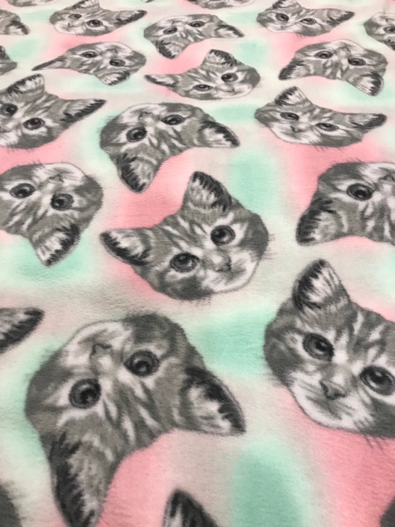 Kitty Fleece Blanket, Cat No Sew Fleece Blanket, Kitty Hand Tied Throw, Cat  Blanket, Kitties Fleece Blanket, Girl Gift 