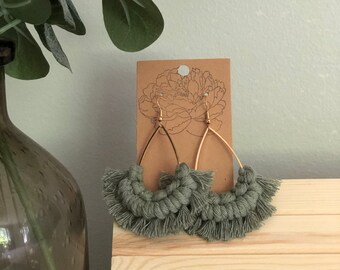 TEARDROP GOLD// Color Sage Green// Macrame Earrings