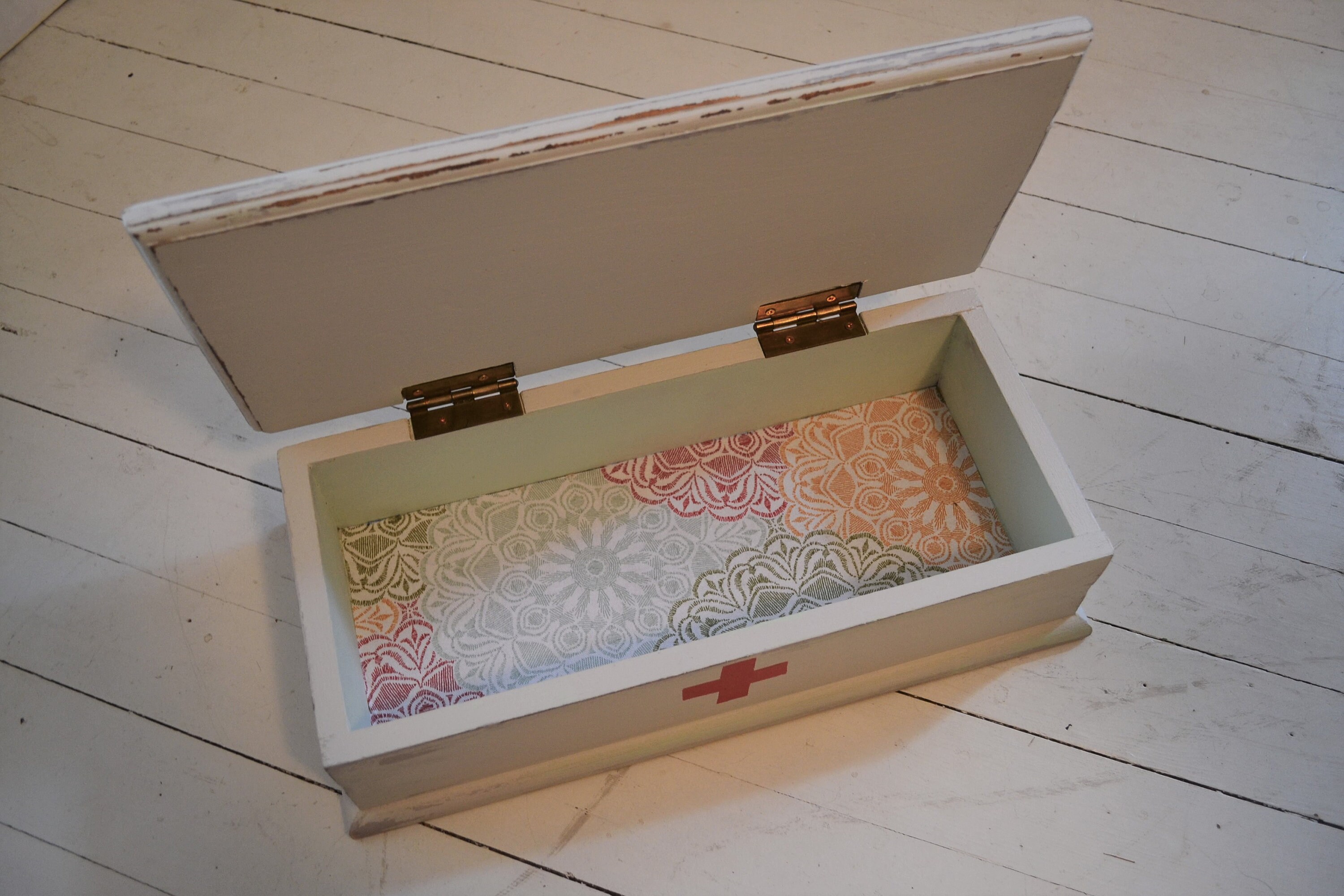 Recycled Wood Box With Lid Vintage Style Red Cross Design Etsy