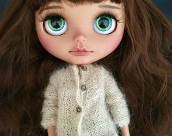 Casual Mohair cardigan with pockets and buttons for Blythe or similar Dolls