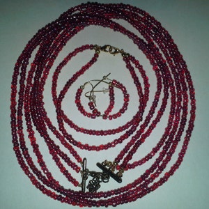 Lovely dark rose beaded necklace with matching bracelet & pieced earrings - # 193