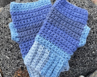 Crochet fingerless gloves pattern