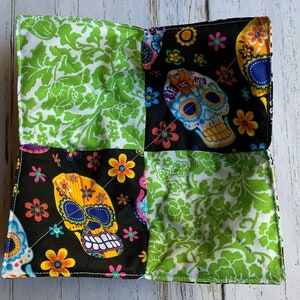 Sugar Skulls, Day of the dead, Dia De Los Muertos, Quilt Square, Bowl Cozy, Microwave Bowl Cozy, Soup Bowl Holder, Hot Pad