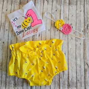 Bee Cake Smash outfit,Birthday outfit,1st birthday,Bee Birthday Party,Girl Bee party,Bee Birthday, Baby Bee Birthday outfit, Bee Outfit