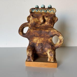 Vintage Mexican Aztec-Inspired Pre-Columbian Folk Art Style Pottery Sculpture on Wood Base