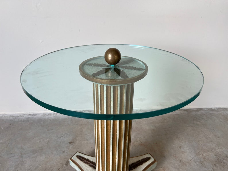Hollywood Regency Carved Wood Column & Brass Feet Accent Table image 2
