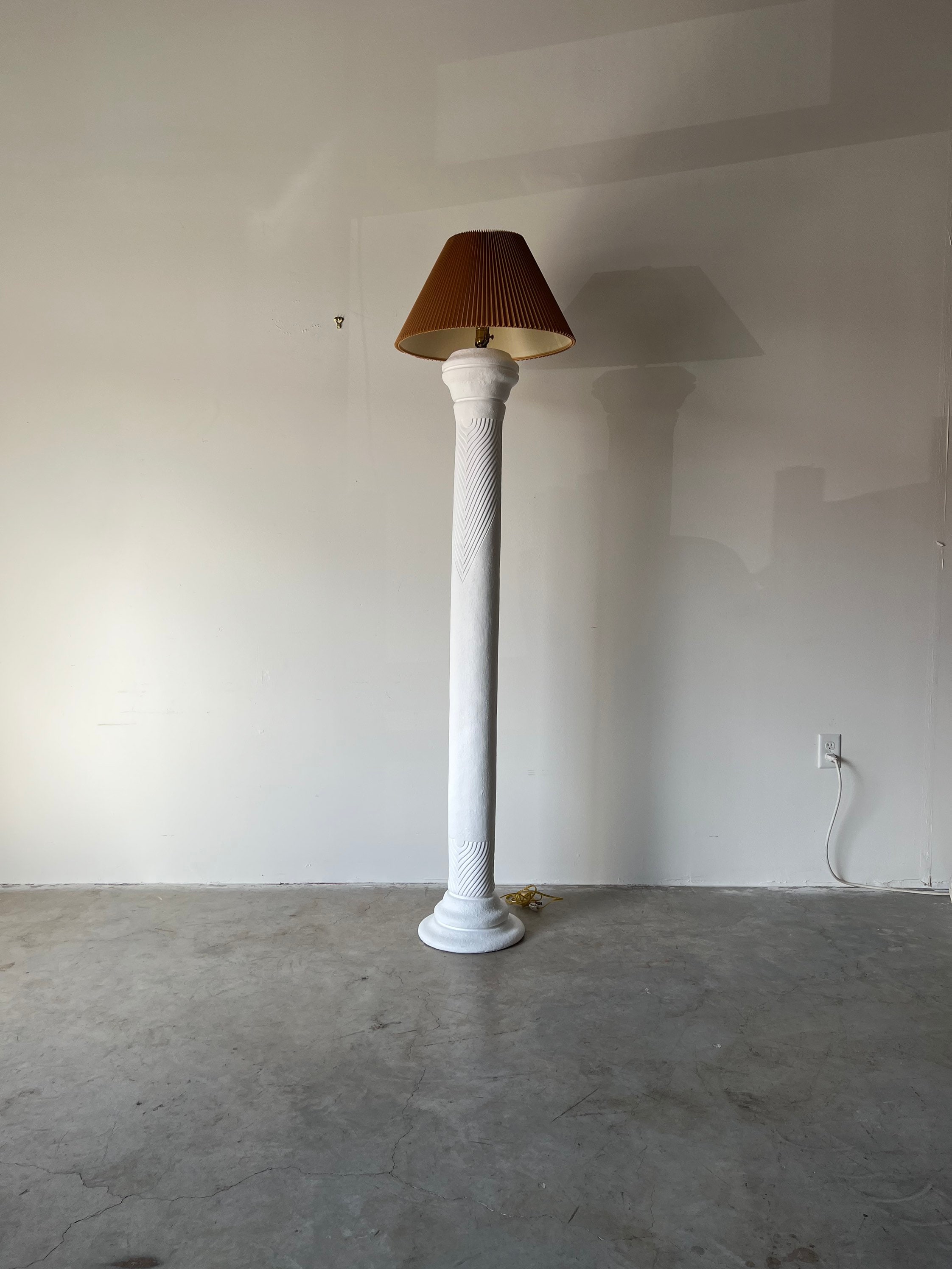 Vintage plaster floor lamp deals