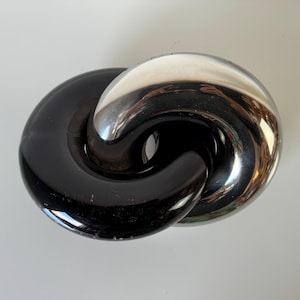 1980&#39;s Postmodern Chrome  And Black Metal Coffee Table Sculpture