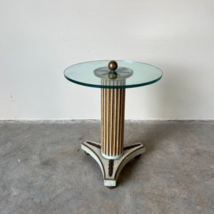 Hollywood Regency Carved Wood Column & Brass Feet Accent Table image 1